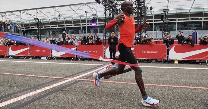 Eliud Kipchoge reto Nike maratón dos 2 horas