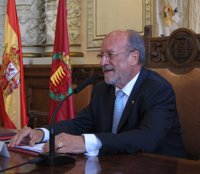 De la Riva ve "poco afortunado" que Puente compare su comfort letter con los alcaldes pro referéndum