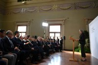 May propone una transición de dos años a partir de la culminación del 'Brexit' bajo la normativa de la UE