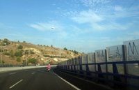 El PSOE de Málaga pide a Fomento que instale mamparas o vallas metálicas en el viaducto de Totalán en la A-7