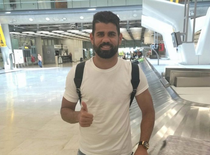 Diego Costa llega a Barajas para firmar por el Atlético de Madrid