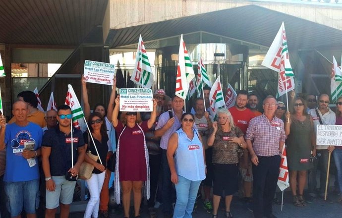 Trabajadores hotel por despido compañero por recoger restos de comida para anima