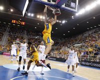 Herbalife se aferra a su trono ante un desacertado Real Madrid