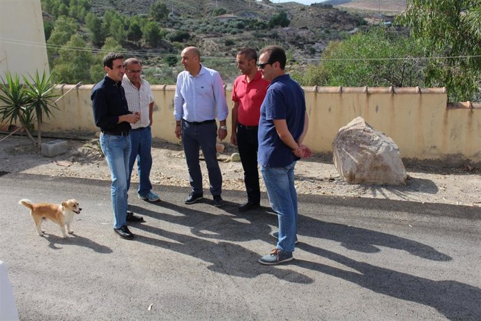 El diputado Óscar Liria ha visitado actuaciones de mejora en Huércal-Overa.