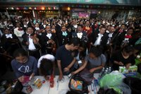 Mariachis mexicanos actúan a cambio de ayuda para las víctimas del sismo