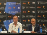 Martín Cuenca presenta 'El autor', una "sátira" en la que se ríe de sí mismo y cuestiona al espectador