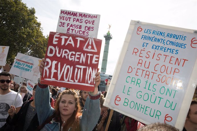 Manifestantes en PArís contra la reforma laboral
