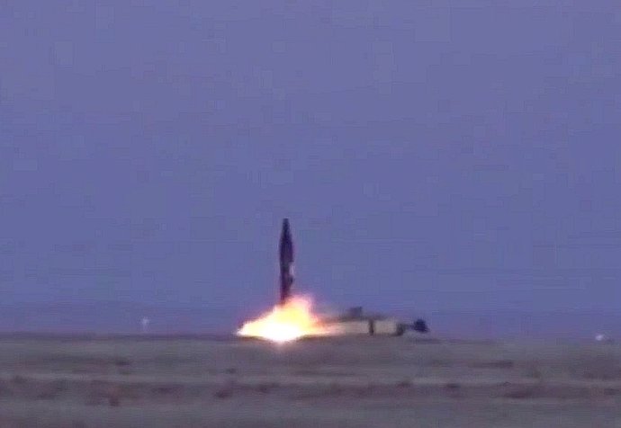 Lanzamiento del misil Khorramshahr (Irán)