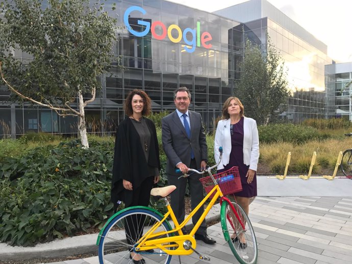 El alcalde de Sevilla mantiene reuniones con directivos de Google