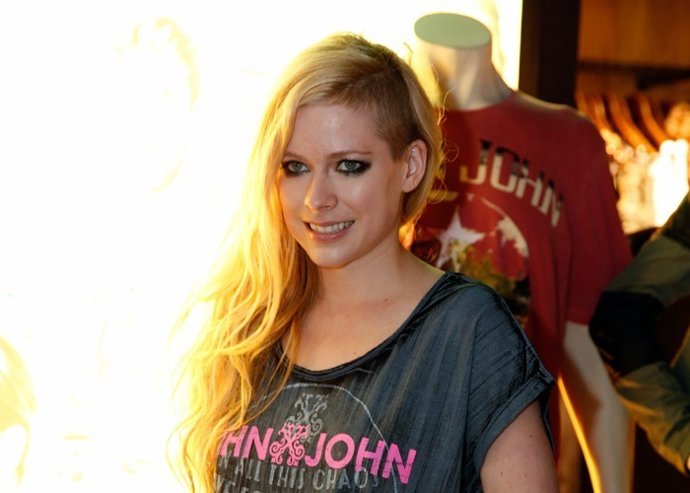 Avril Lavigne.