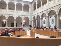 El próximo Pleno del Parlamento regional abordará la reforma de la Ley Electoral, entre otros asuntos