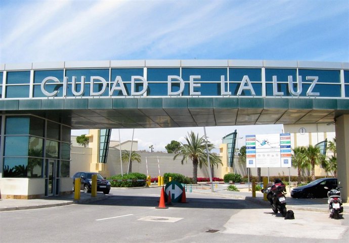 Entrada a los estudios cinematográficos de Ciudad de la Luz