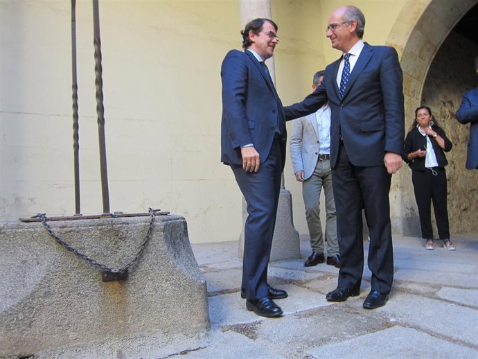  Mañueco E Iglesias En La Torre De Los Anaya.                              