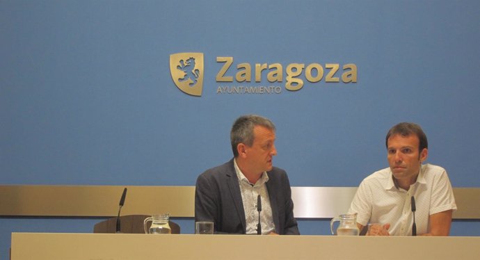 Fernando Rivarés y Pablo Muñoz, del equipo de gobierno de Zaragoza        