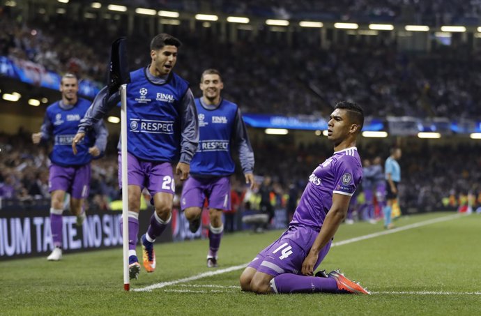 Casemiro celebra el 1-2 en Cardiff