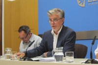 El alcalde de Zaragoza cree "irresponsable" que la oposición "deje de trabajar para la ciudad" al no acudir al pleno