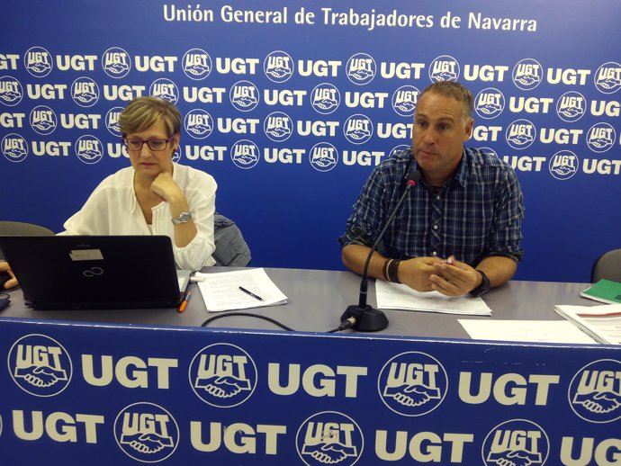 Gorka Martínez y Ana Fernández, de UGT.