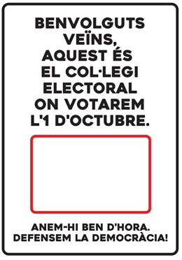 Cartell que informa a veïns on votar l'1 d'octubre