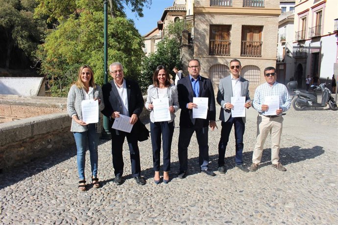 PP insta a las administraciones a no gravar el turismo con nuevos impuestos 