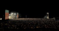 Miles de personas celebran La Mercè en los recintos de Estrella Damm en la playa y el Eixample