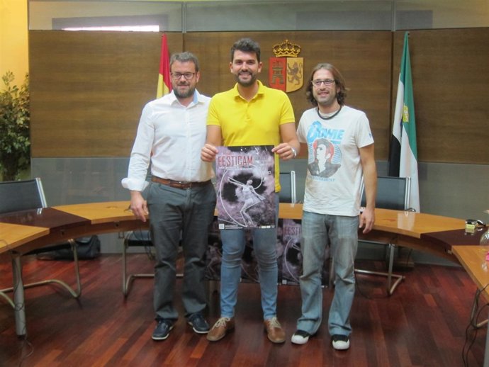 Presentación del II Festival de Artes del Movimiento en Rebollar (Cáceres)