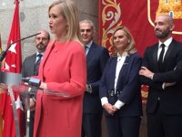 Cifuentes enmarca la remodelación de Gobierno en la necesidad de "reforzar" el Ejecutivo para la 2ª parte de legislatura
