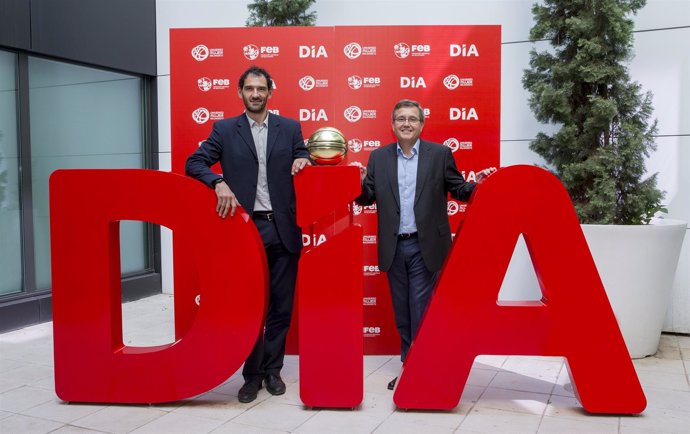 Grupo DIA y la Federación Española de Baloncesto firman el acuerdo