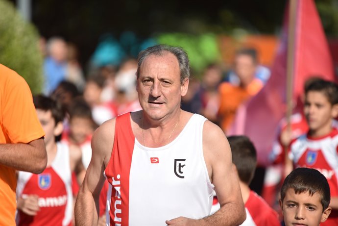 Fermín Cacho en la cursa per relleus del Tajamar