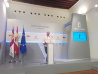 Molina no emprenderá acciones legales por la "falsa" noticia de su declaración de bienes