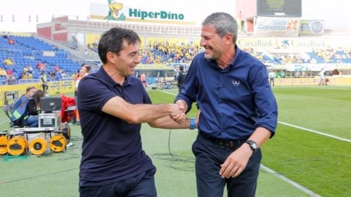 Márquez y Garitano se saludan ante del Leganés - Las Palmas