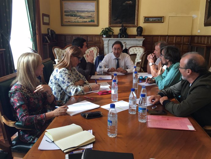 Palencia: Polanco con los miembros del Consejo de Diálogo Social