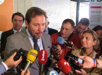 Puente cree que "no tiene sentido" que propietarios de 29 de octubre se manifiesten ahora después de esperar "10 años"