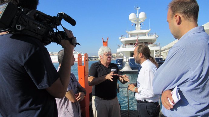 Juan Cassá en el puerto de Málaga                       