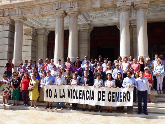 Minuto de silencio en Cartagena por asesinato joven de Canteras