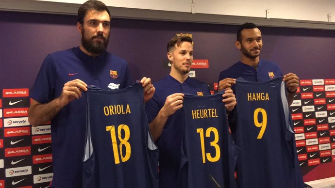 Oriola, Heurtel y Hanga, con sus nuevas camisetas