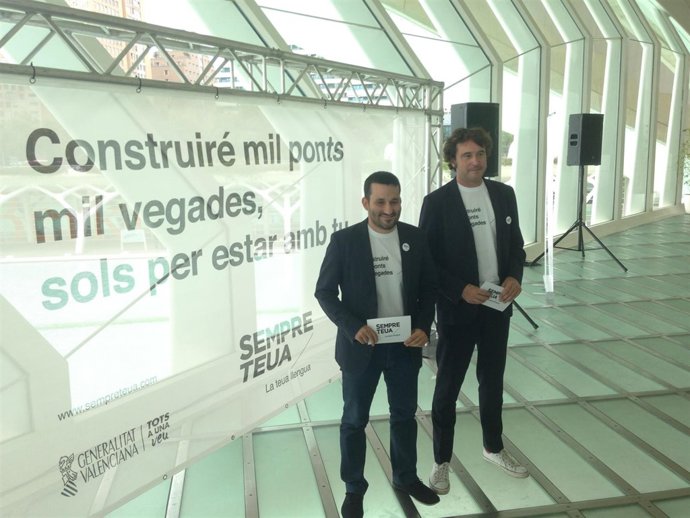 Vicent Marzà y Rubén Trenzano presentan la campaña de promoción del valenciano