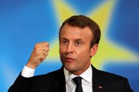 Macron aboga por "refundar" la UE estrechando lazos a nivel militar, fiscal y migratorio
