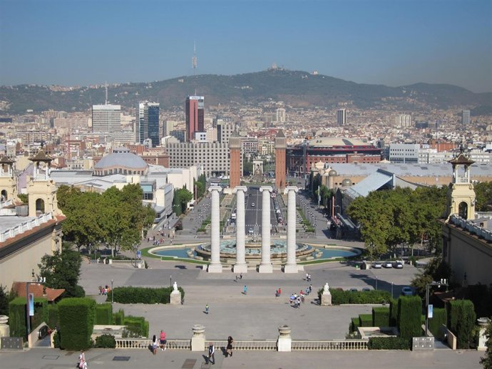 Columnas En Avenida Maria Cristina, Barcelona, Montjuïc