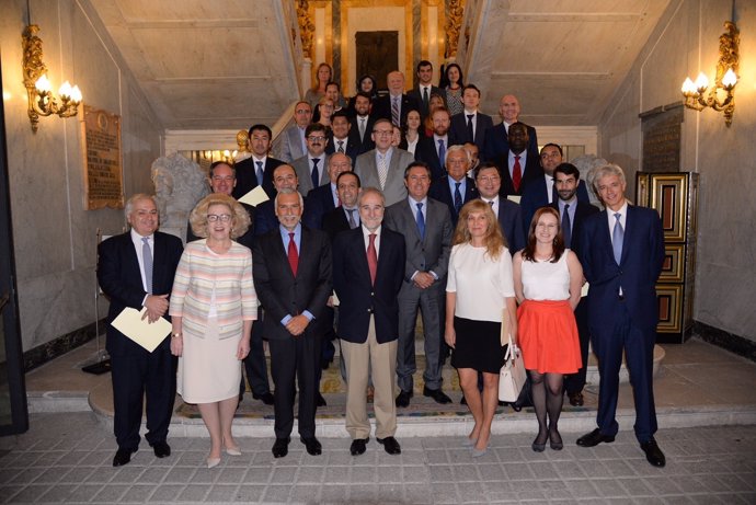 Nota De Prensa Y Foto Alcalde Embajadores