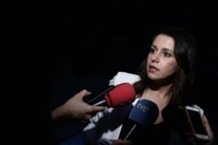 Arrimadas (Cs) acusa al síndic de Greuges de defender a Puigdemont y pide que dimita