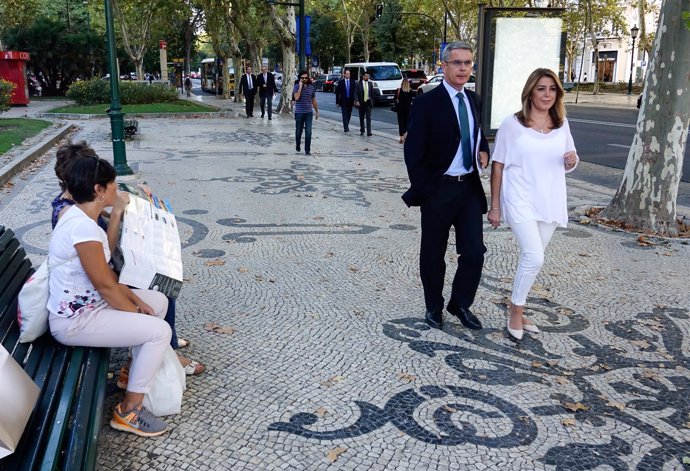 Juan Carlos Blanco y Susana Díaz pasean por Lisboa en su viaje oficial
