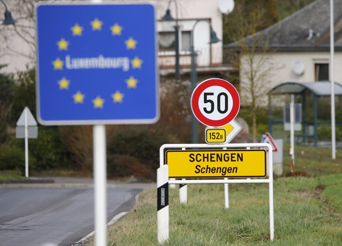 Cartel a la entrada de la localidad luxemburguesa de Schengen