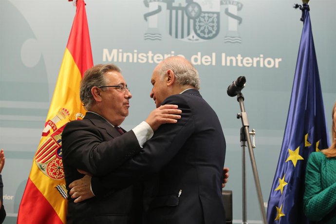Juan Ignacio Zoido recibe la cartera de Jorge Fernández