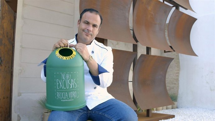 El chef Ángel León, embajador de 'Toma nota, recicla vidrio'