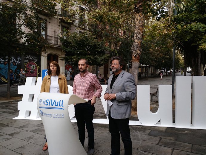 Els dirigents de Demòcrates Antoni Castellà, Gerard Ardanuy i Assumpció Lailla.