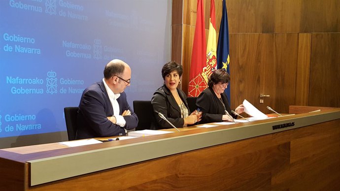 Ayerdi, Solana y Beaumont en la rueda de prensa tras la sesión de Gobierno