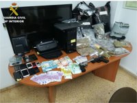 Desarticulan un club de cannabis en l'Alfàs del Pi (Alicante) que almacenaba 10 kilos de marihuana