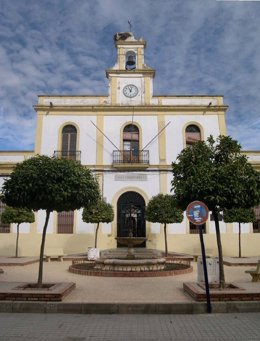 Fachada Del Ayuntamiento De Posadas