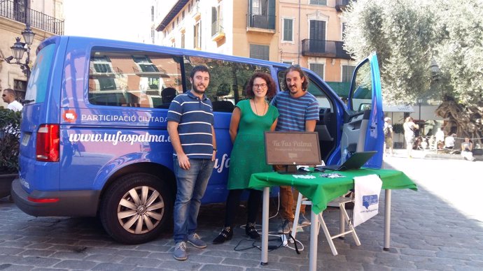 Furgoneta de los presupuestos participativos de Palma