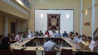 Delegados territoriales en Sevilla abordan con alcaldes de la comarca de La Vega iniciativas de la Junta de Andalucía
